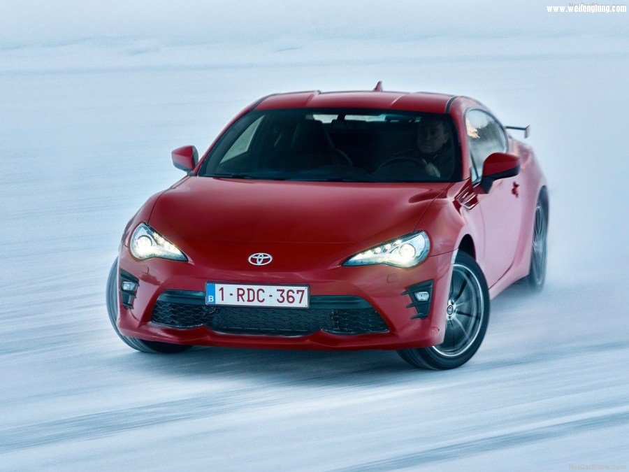 Toyota-GT86-2017-1280-08.jpg
