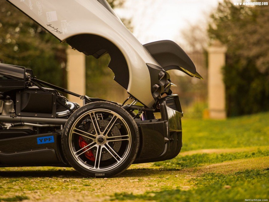 Pagani-Huayra_BC-2016-1280-31.jpg