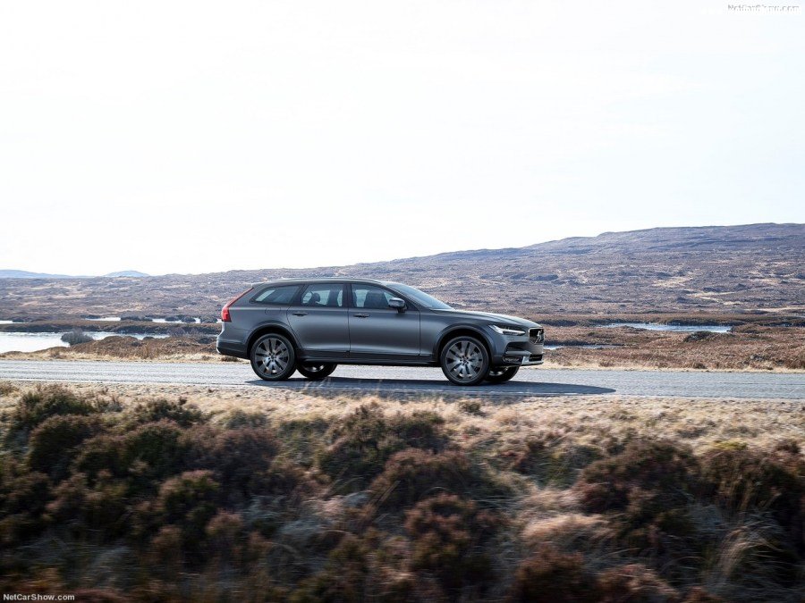 Volvo-V90_Cross_Country-2017-1280-09.jpg