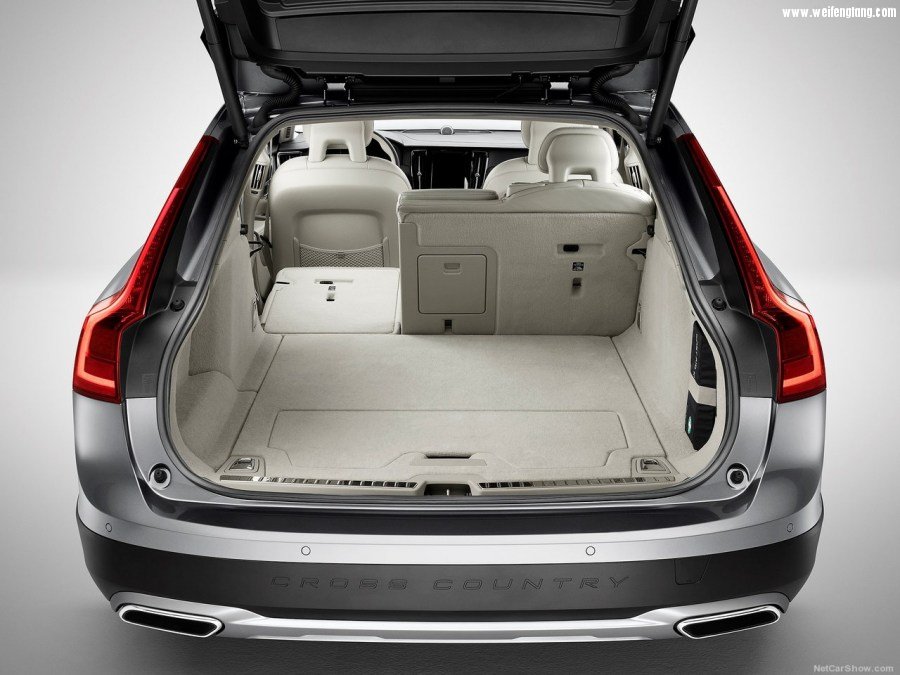 Volvo-V90_Cross_Country-2017-1280-3b.jpg