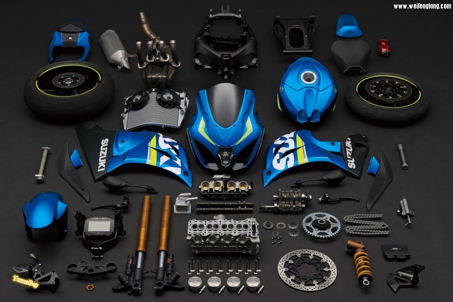 020717-2017-suzuki-GSX-R1000_concept_disassembled_parts.jpg