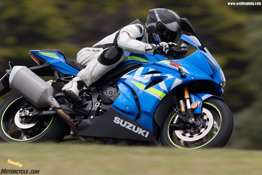 020717-2017-suzuki-gsx-r100r-TBG47923-2.jpg