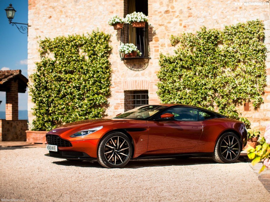 Aston_Martin-DB11-2017-1280-14.jpg