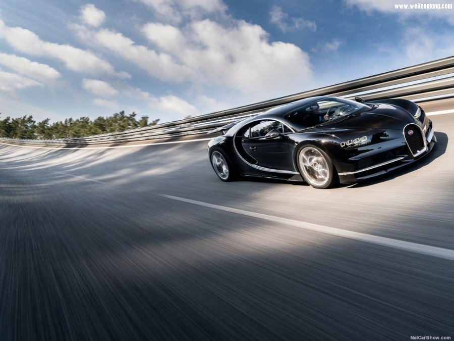 Bugatti-Chiron-2017-1280-0f.jpg