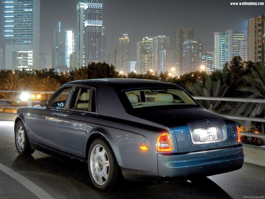 Rolls-Royce-Phantom-2003-1280-47.jpg