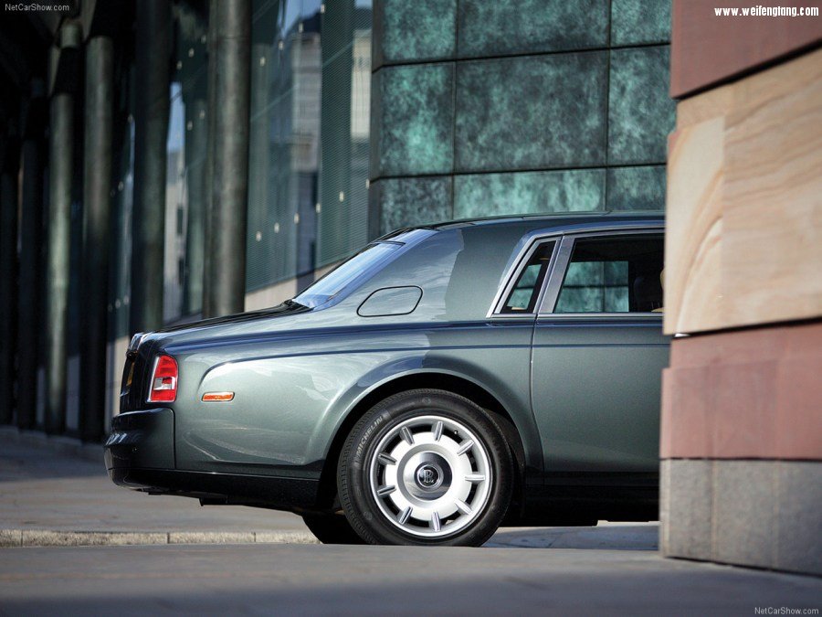 Rolls-Royce-Phantom-2003-1280-51.jpg