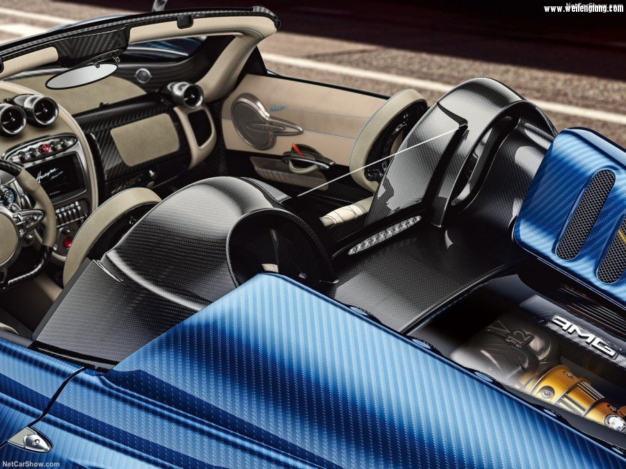 Pagani-Huayra_Roadster-2017-1280-0f.jpg