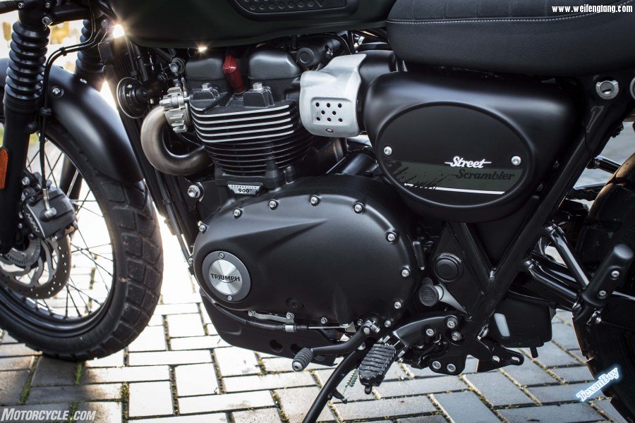 011917-2017-triumph-street-scrambler-IMG_0167.jpg