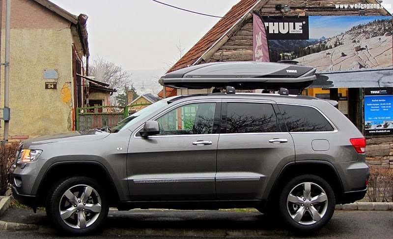 thule_excellence_xt_titan_jepp_grand_cherokee.jpg