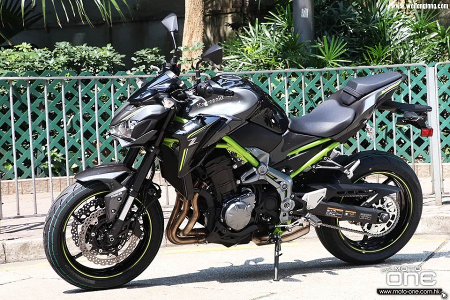 2017_KAWASAKI_Z900_ABS_01.jpg