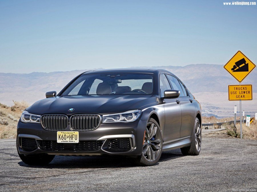 BMW-M760Li_xDrive-2017-1280-04.jpg