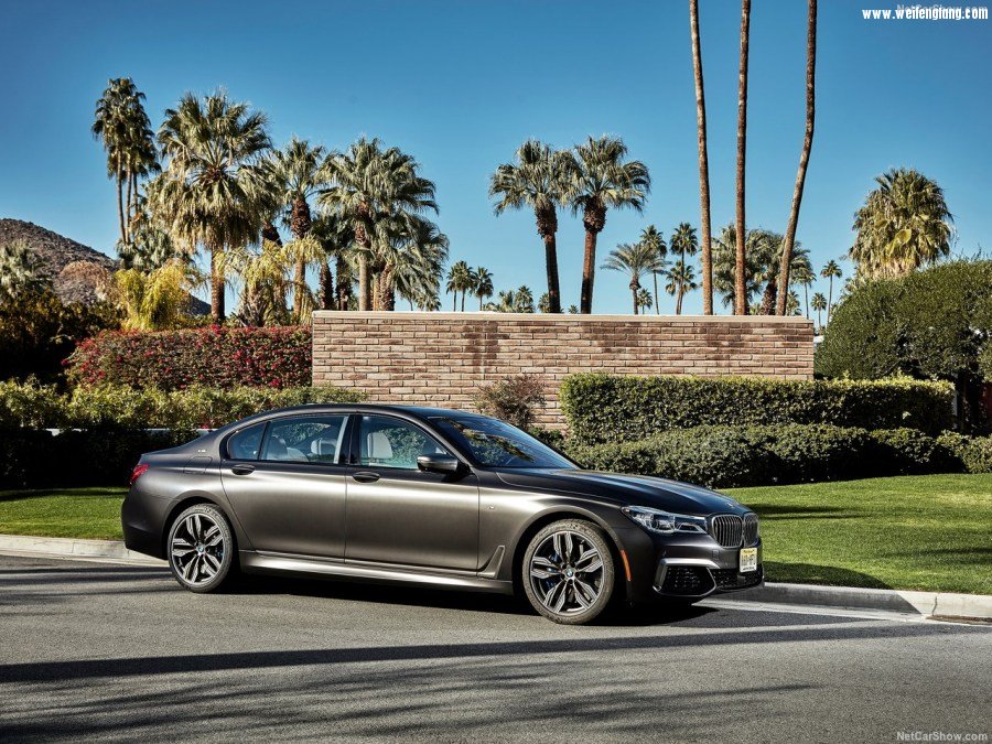 BMW-M760Li_xDrive-2017-1280-14.jpg