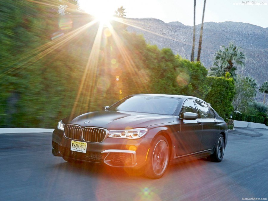 BMW-M760Li_xDrive-2017-1280-3c.jpg