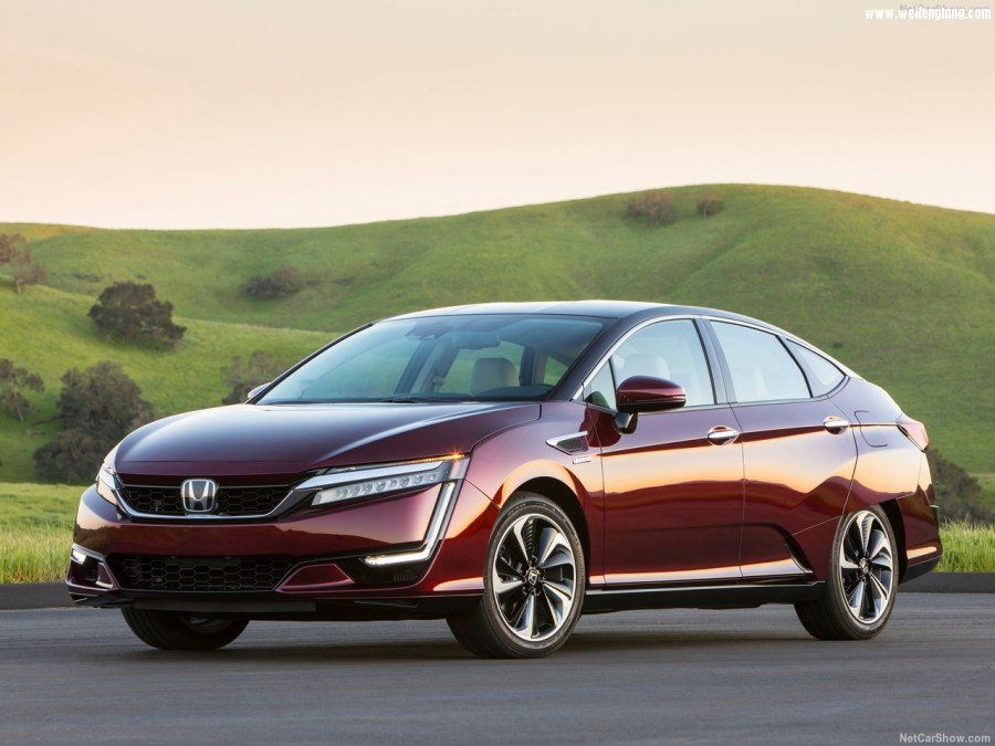 Honda-Clarity_Fuel_Cell-2017-1280-06.jpg