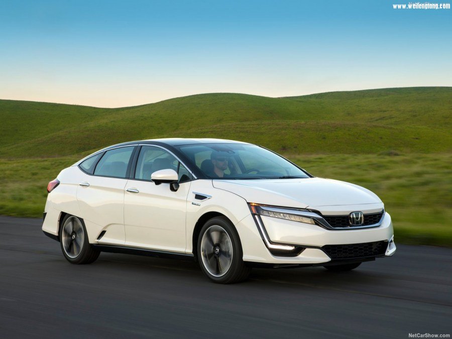 Honda-Clarity_Fuel_Cell-2017-1280-18.jpg