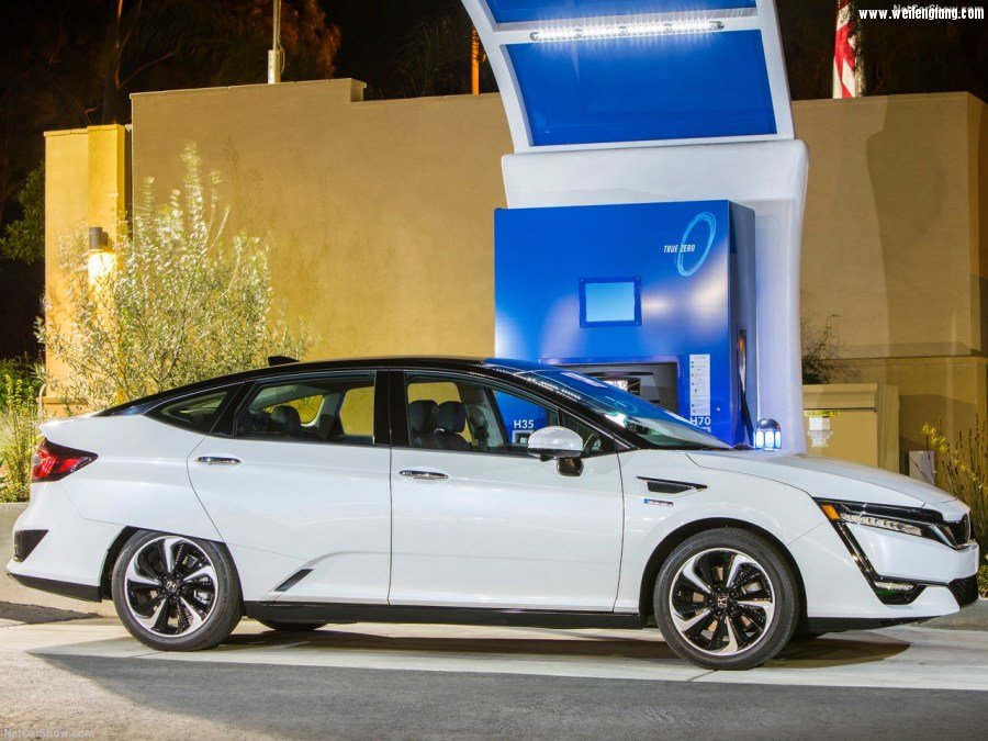 Honda-Clarity_Fuel_Cell-2017-1280-1e.jpg