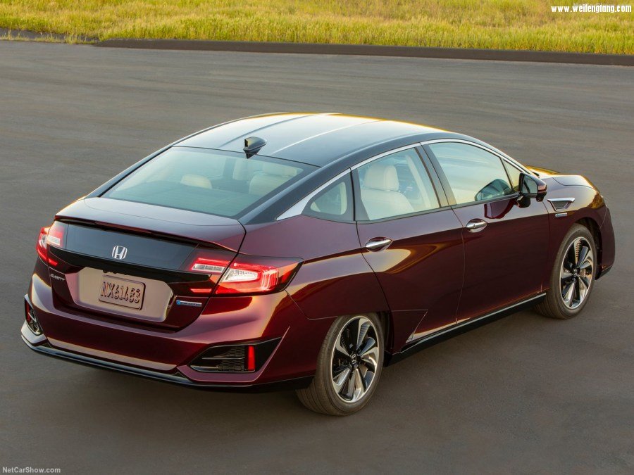 Honda-Clarity_Fuel_Cell-2017-1280-26.jpg