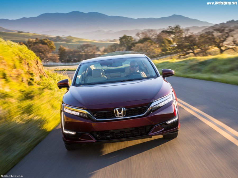 Honda-Clarity_Fuel_Cell-2017-1280-31.jpg