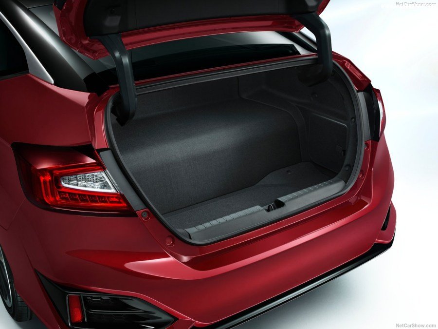 Honda-Clarity_Fuel_Cell-2017-1280-76.jpg