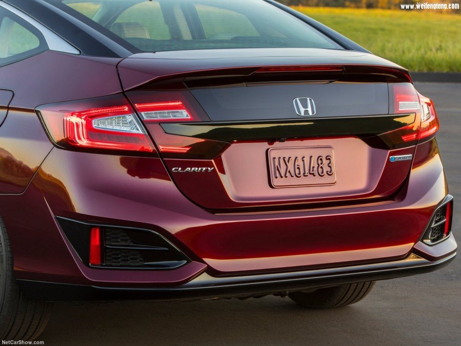 Honda-Clarity_Fuel_Cell-2017-1280-7b.jpg