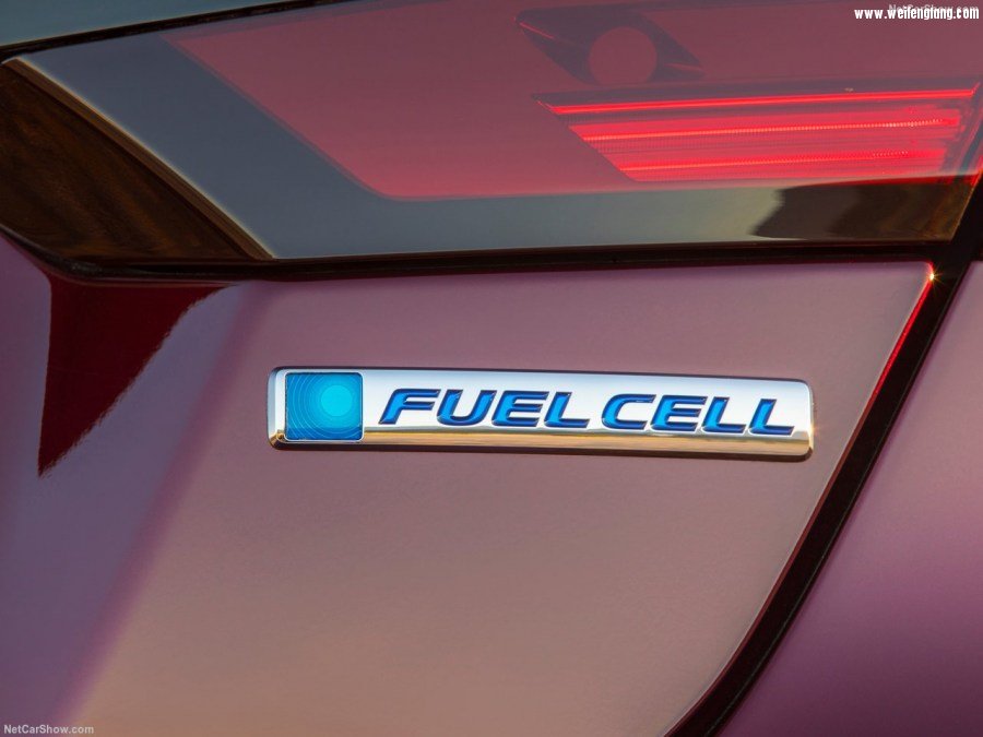 Honda-Clarity_Fuel_Cell-2017-1280-8f.jpg