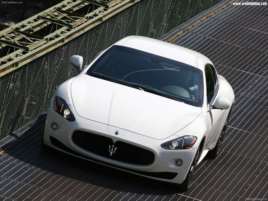 Maserati-GranTurismo_S-2009-1280-0c.jpg
