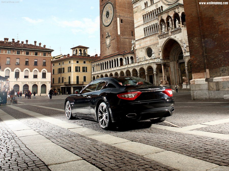 Maserati-GranTurismo_S-2009-1280-14.jpg