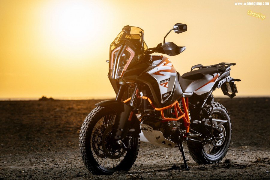 cw0317-2017-ktm-1290-super-adventure-r-first-ride-review-image022.jpg