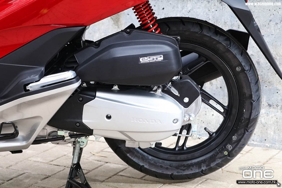2017_HONDA_PCX150_27.jpg