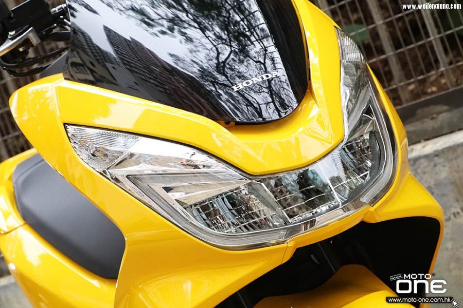 2017_HONDA_PCX150_34.jpg