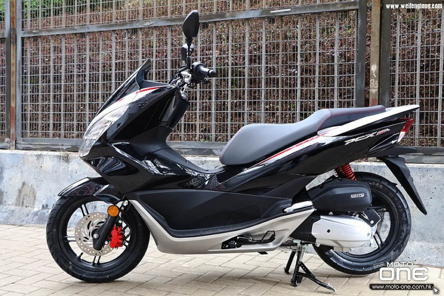 2017_HONDA_PCX150_44.jpg