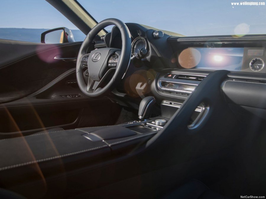 Lexus-LC_500-2018-1280-3c.jpg