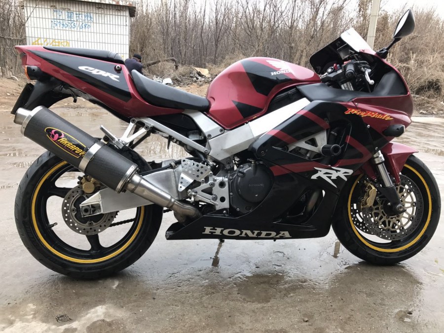 CBR929-1.jpg