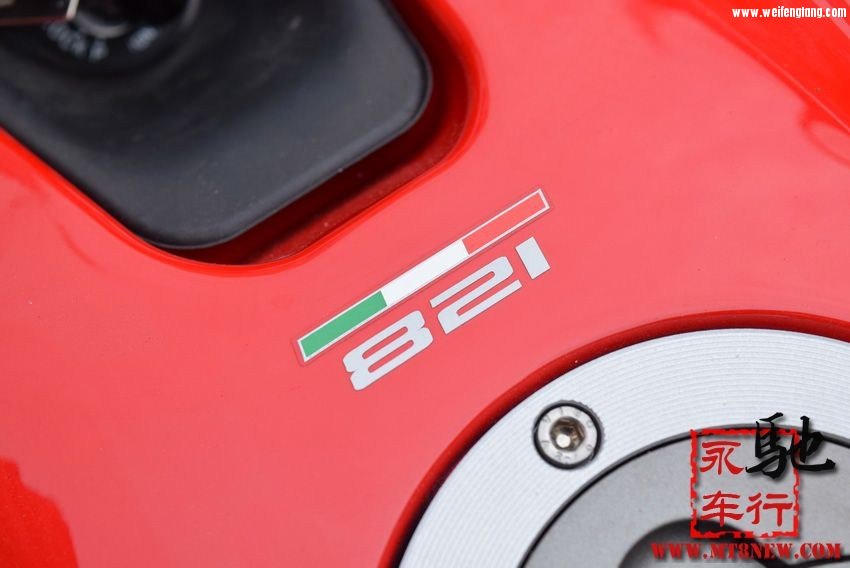 195049r56sad9nav9473it.jpg