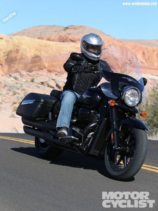 2013-suzuki-boulevard-c90t-boss (2).jpg