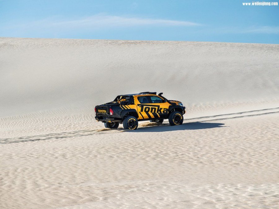 Toyota-HiLux_Tonka_Concept-2017-1280-1b.jpg