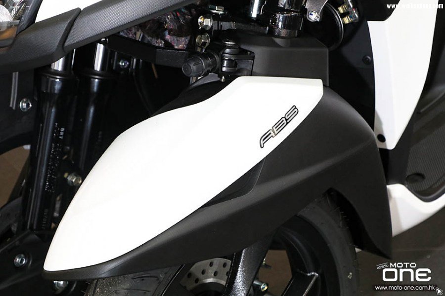 2017_Yamaha_Tricity_155_06.jpg