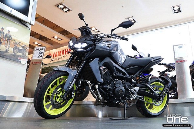 2017_YAMAHA_MT-09_ABS_00001.jpg