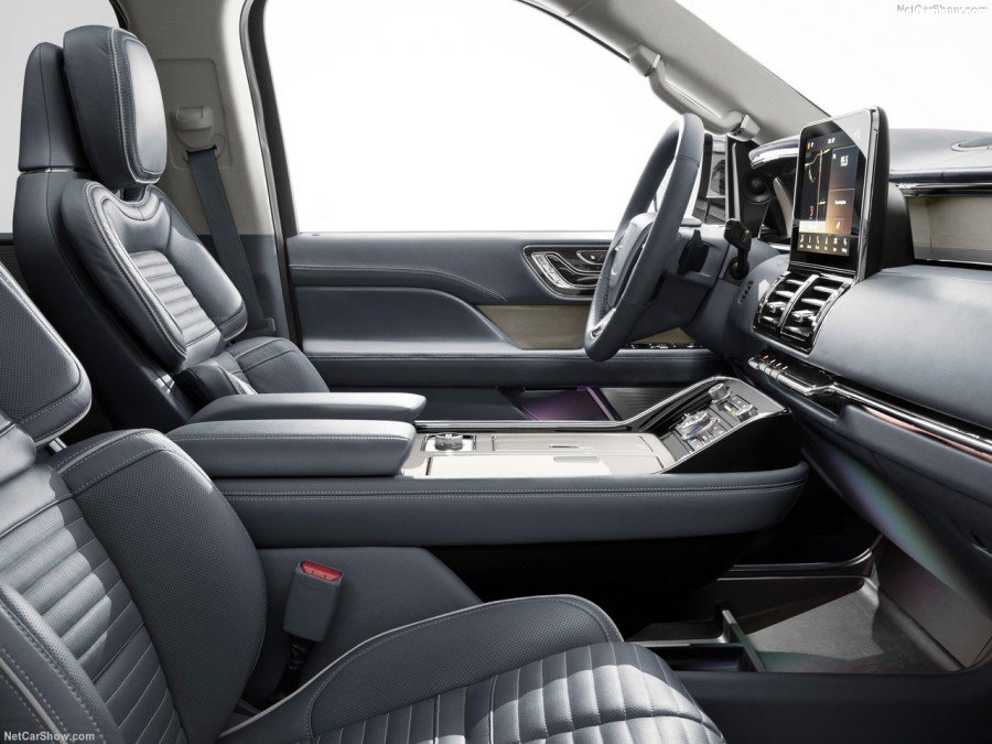 Lincoln-Navigator-2018-1280-0a.jpg