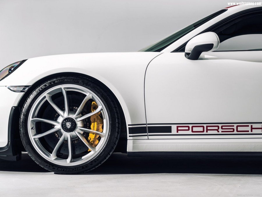 Porsche-911_R-2017-1280-4b.jpg