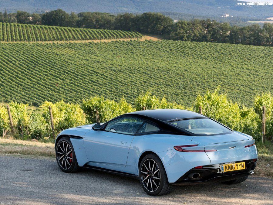 Aston_Martin-DB11_Frosted_Glass_Blue-2017-1280-2c.jpg