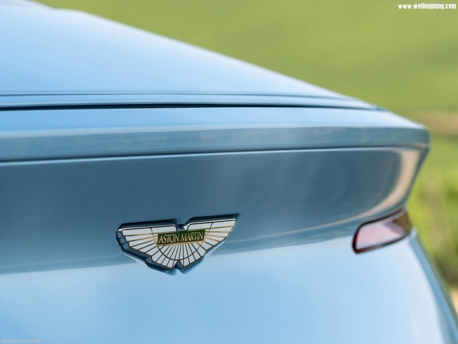 Aston_Martin-DB11_Frosted_Glass_Blue-2017-1280-64.jpg