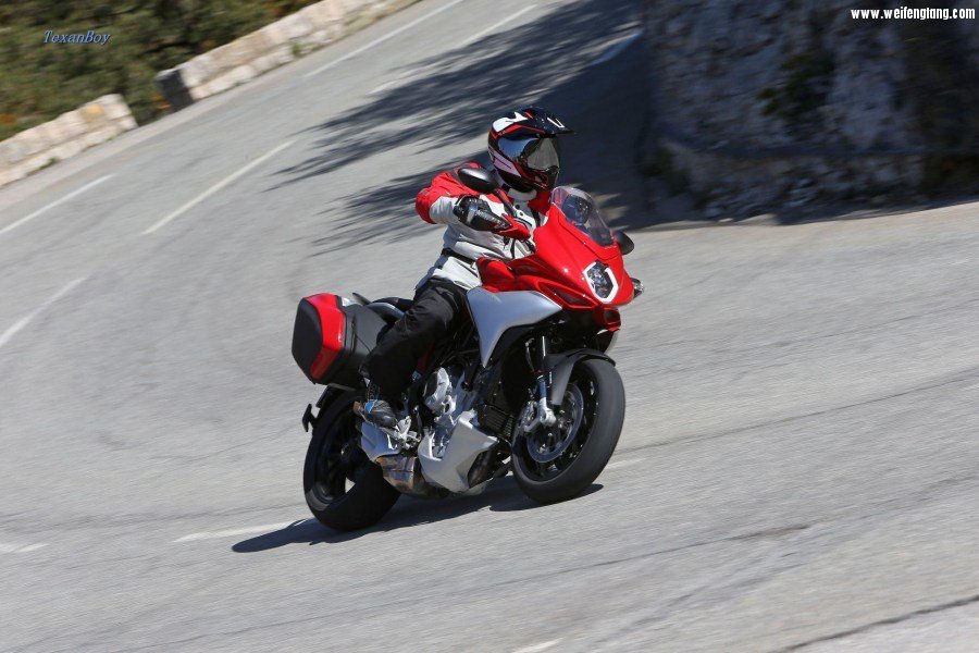 002_mv_agusta_turismo_veloce_800_2015.jpg