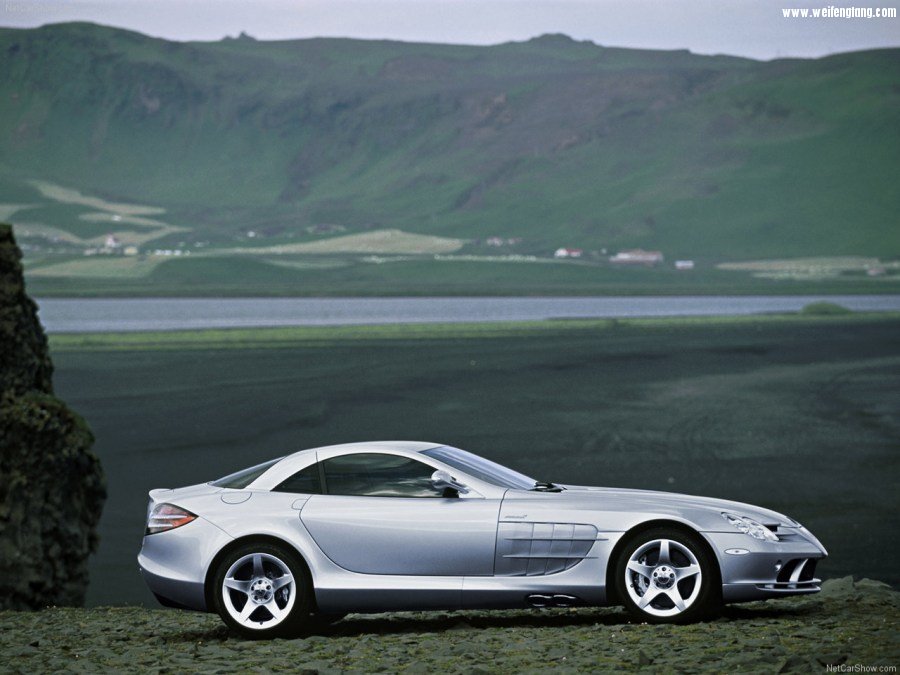 Mercedes-Benz-SLR_McLaren-2004-1280-4d.jpg