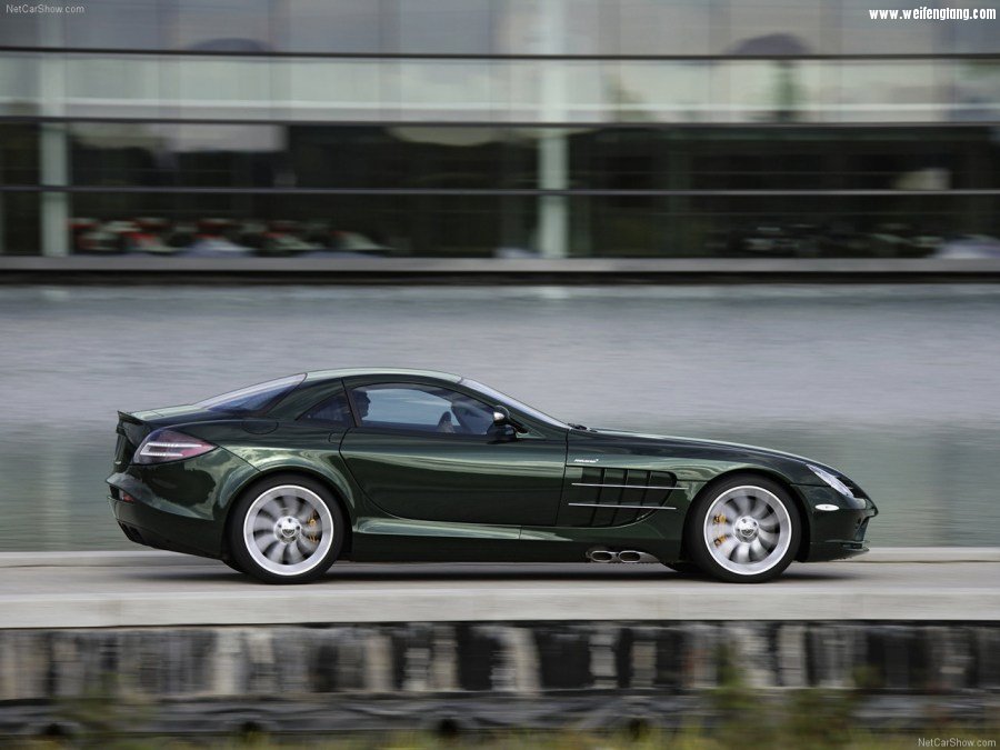 Mercedes-Benz-SLR_McLaren-2004-1280-4f.jpg