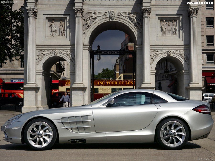 Mercedes-Benz-SLR_McLaren-2004-1280-58.jpg