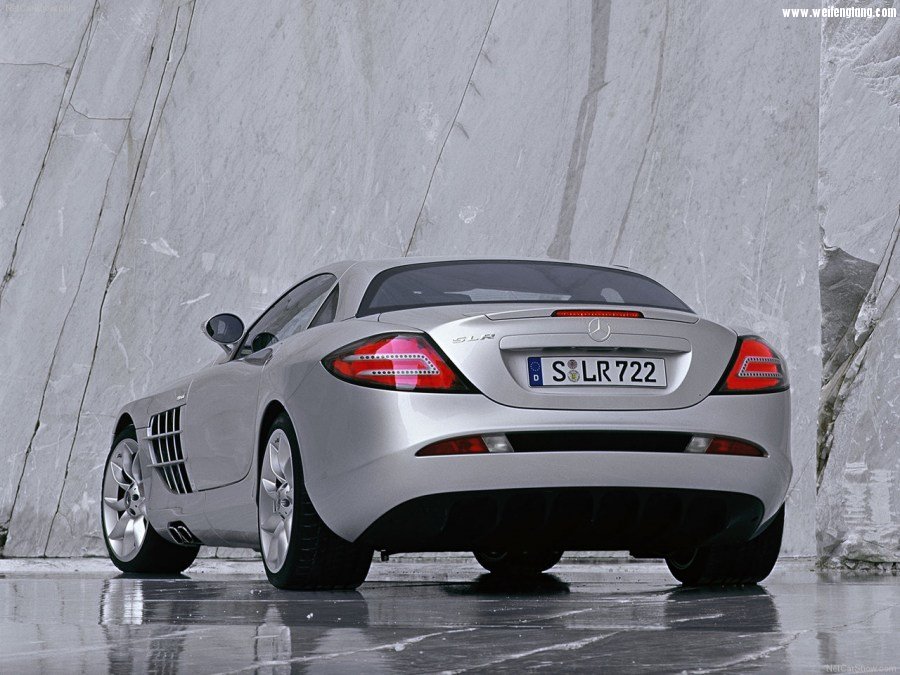 Mercedes-Benz-SLR_McLaren-2004-1280-6a.jpg