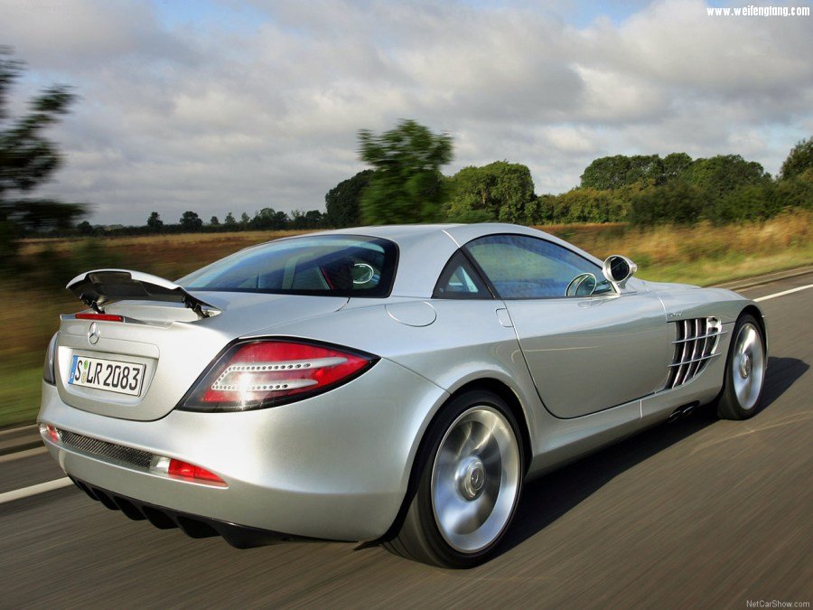 Mercedes-Benz-SLR_McLaren-2004-1280-75.jpg