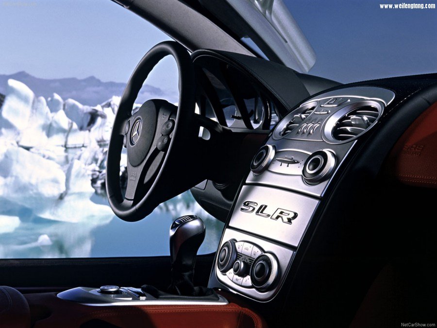 Mercedes-Benz-SLR_McLaren-2004-1280-9a.jpg