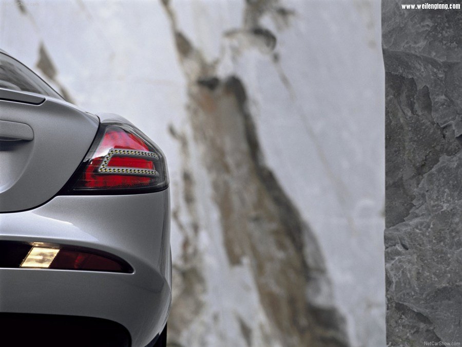 Mercedes-Benz-SLR_McLaren-2004-1280-b3.jpg